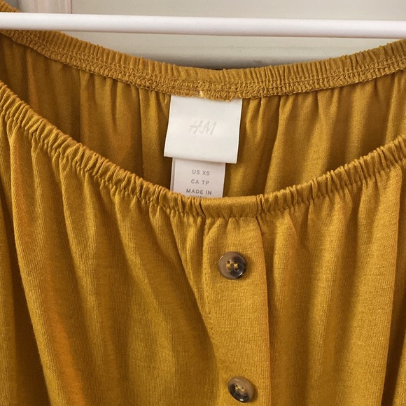 H&M golden button up cinch waist top size XS EUC - Picture 3 of 4